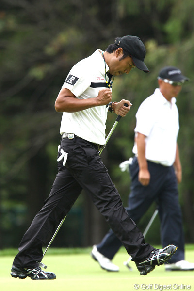 Shingo Katayama with the GP putter